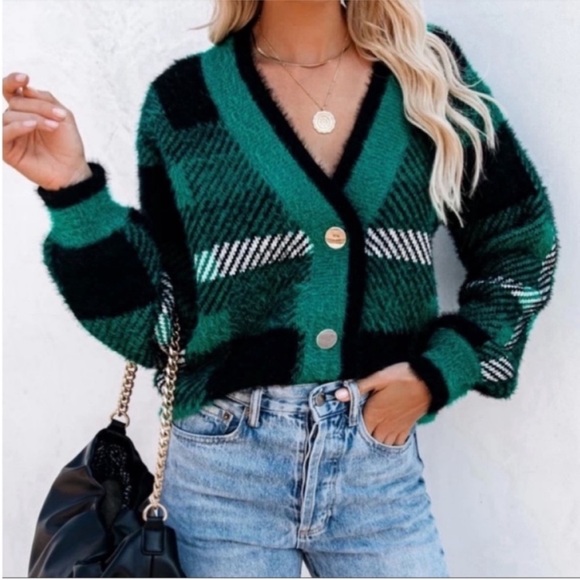 Vici Taylor Plaid Cardigan - Picture 7 of 9